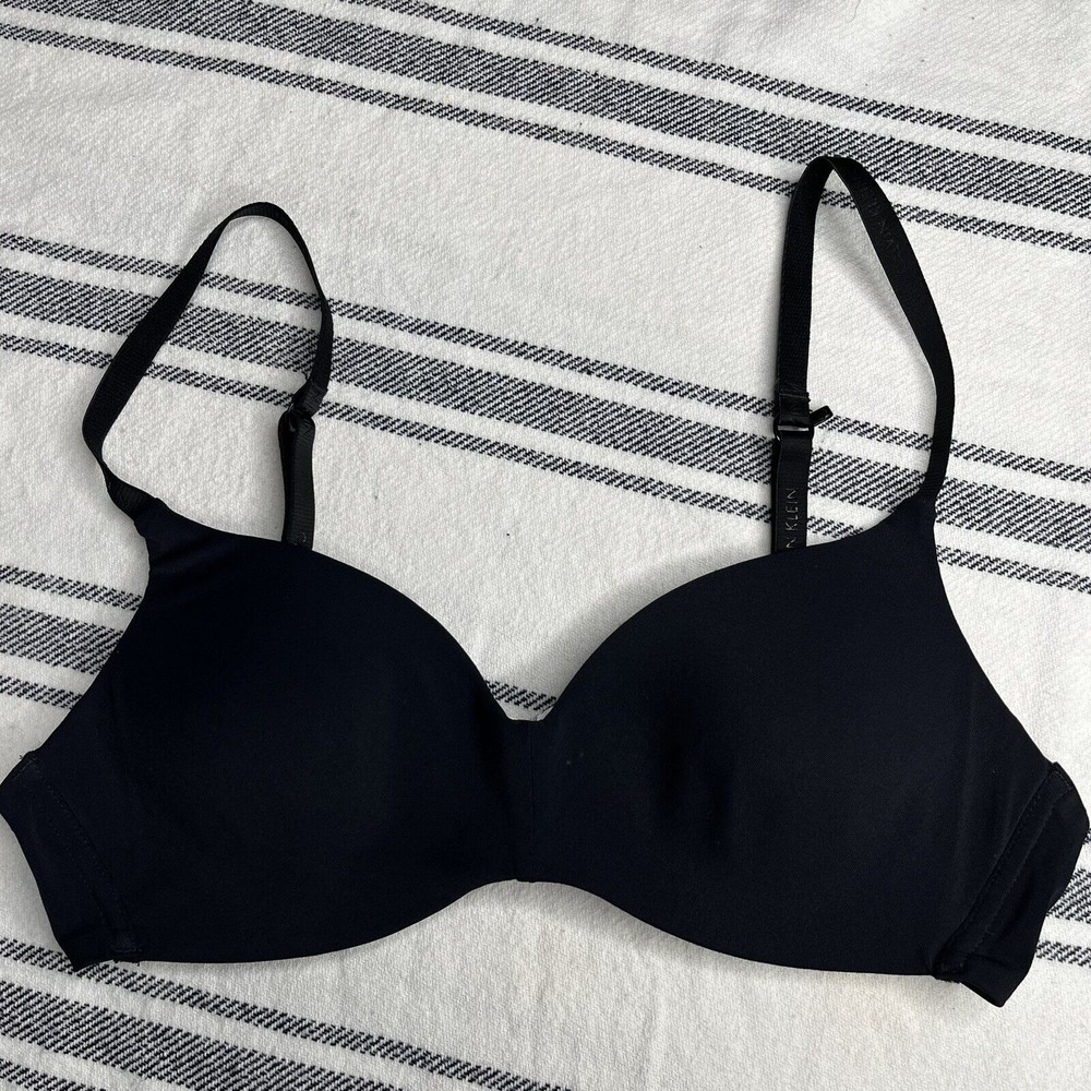 Calvin Klein Bra 32A Black Wire Free T Shirt Convertible F2781